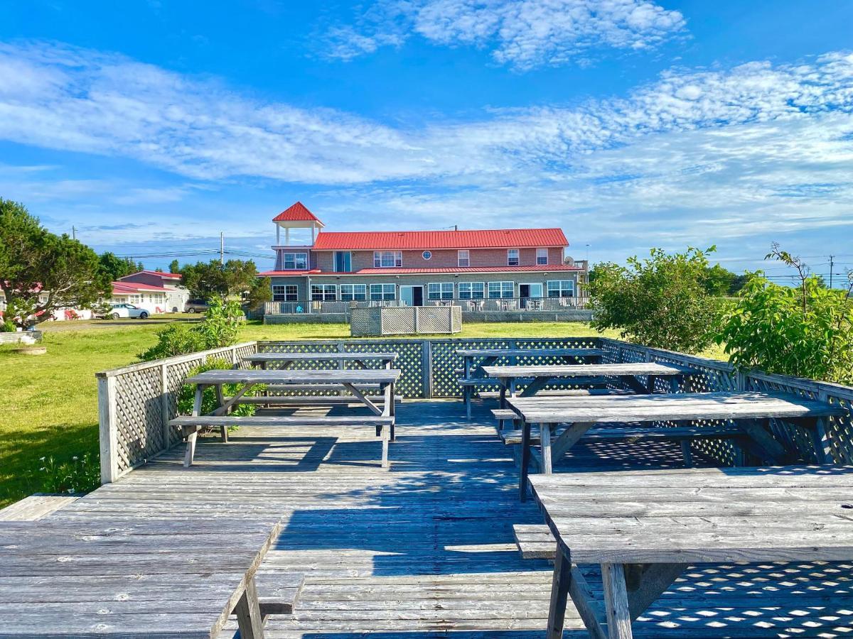 The Waterfront Motel Grand Barachois Exterior photo