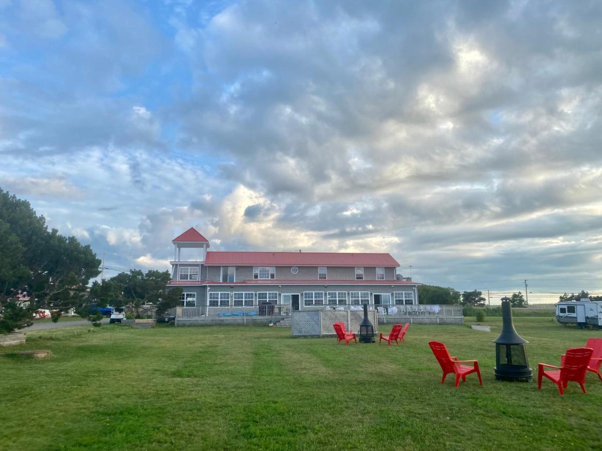 The Waterfront Motel Grand Barachois Exterior photo