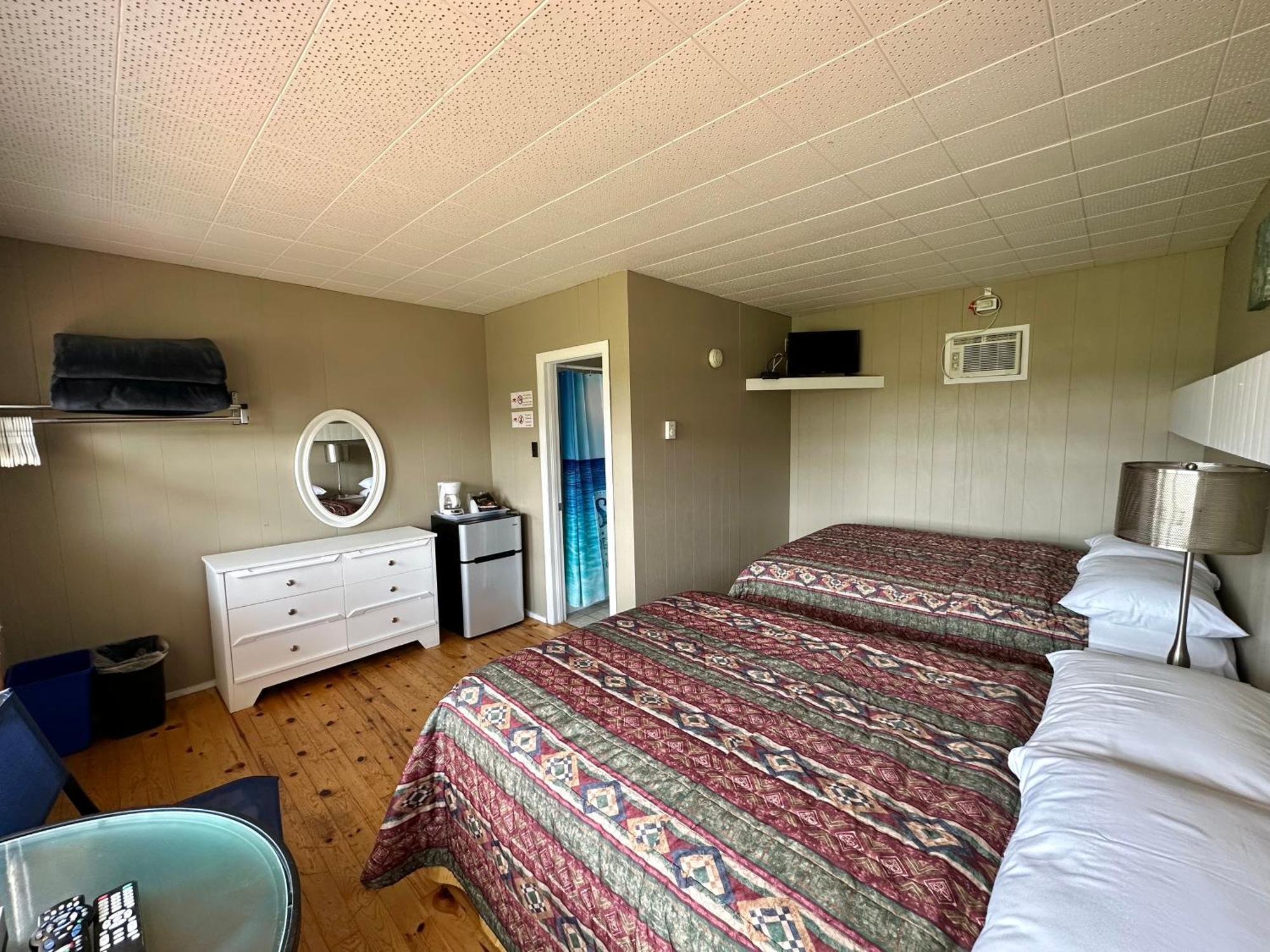 The Waterfront Motel Grand Barachois Exterior photo